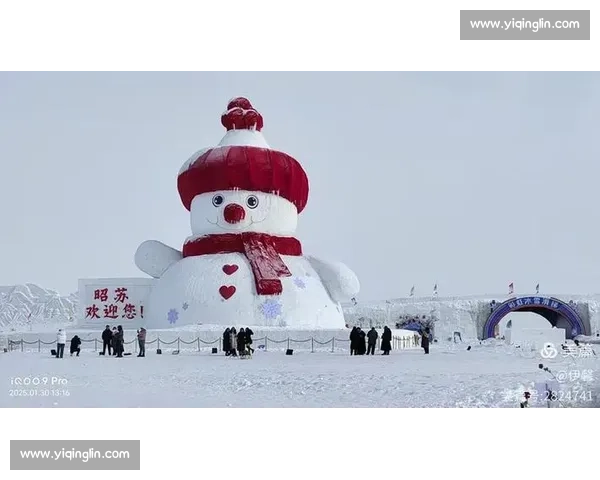 冰雪奇缘尽展匠心雪雕艺术 冰雪世界中的雕刻盛宴
