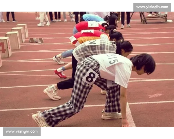 学校举行精彩长跑比赛 全体师生热情参与 展现青春风采与团队精神