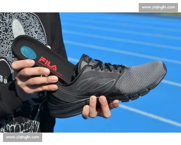 全面解析篮球运动装备的选择与搭配技巧助你提升比赛表现